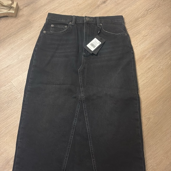 RAILS - Picture 2 of 3